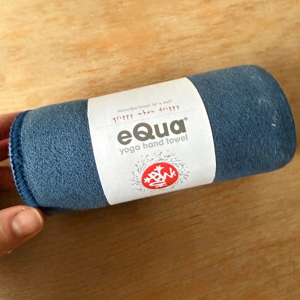 Manduka Midnight Yoga Hand Towel